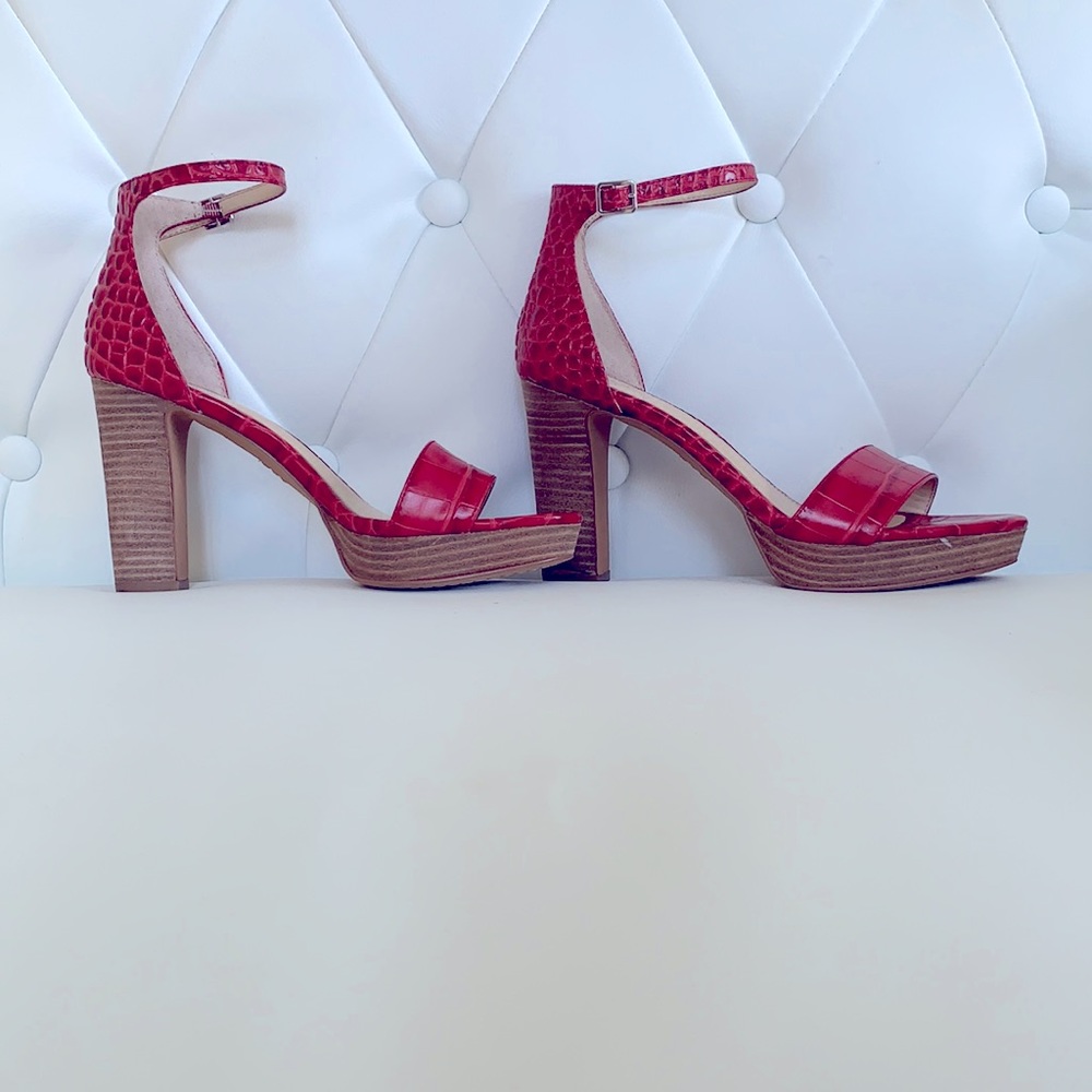 Vince Camuto Platform Heel Sandals💃🏽NWOT